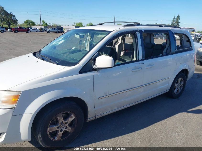 2010 Dodge Grand Caravan Sxt VIN: 2D4RN5D1XAR121606 Lot: 40731369