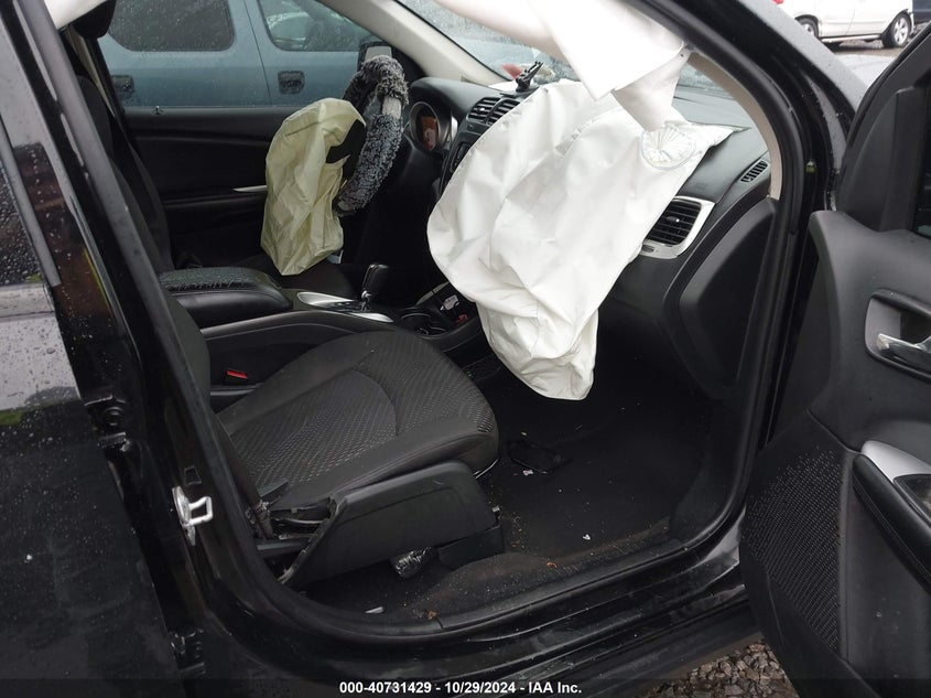 VIN 3C4PDCABXJT217998 2018 DODGE JOURNEY SE