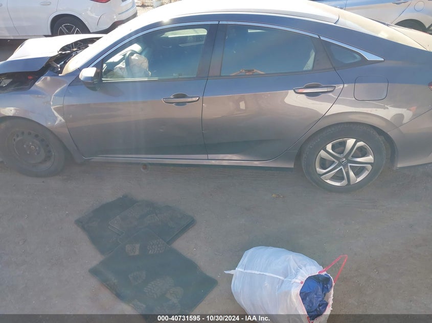 VIN 19XFC2F59JE206037 2018 HONDA CIVIC LX