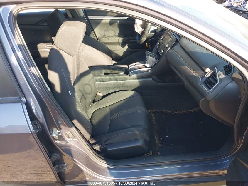 VIN 19XFC2F59JE206037 2018 HONDA CIVIC LX