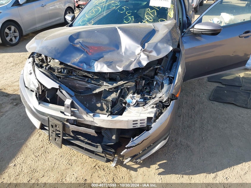 VIN 19XFC2F59JE206037 2018 HONDA CIVIC LX