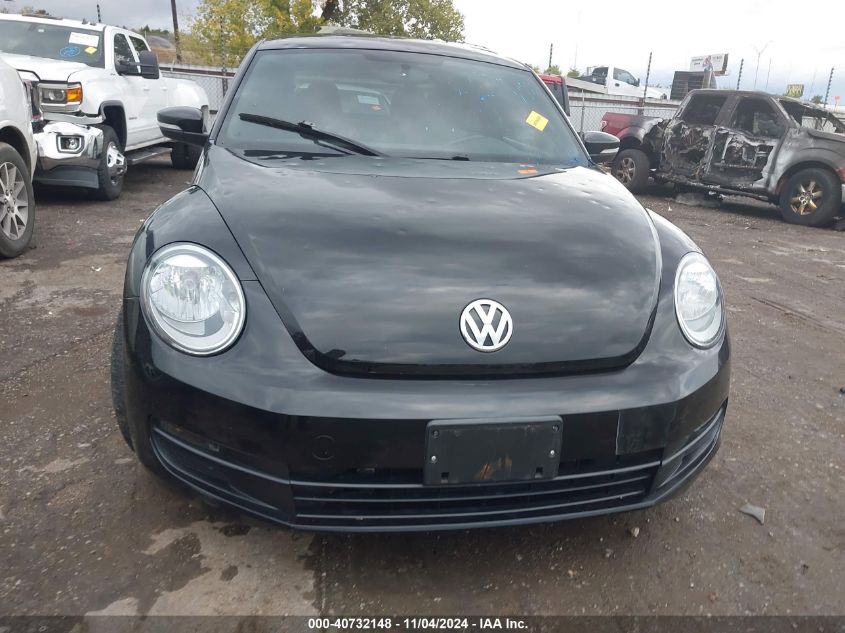 2012 Volkswagen Beetle 2.5L VIN: 3VWJP7AT9CM624993 Lot: 40732148