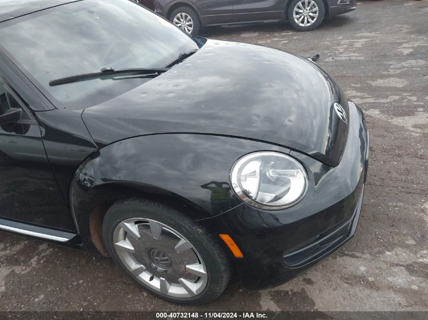 2012 Volkswagen Beetle 2.5L VIN: 3VWJP7AT9CM624993 Lot: 40732148