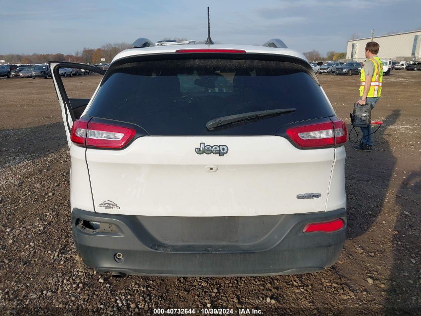 2018 Jeep Cherokee Latitude Fwd VIN: 1C4PJLCB2JD561109 Lot: 40732644