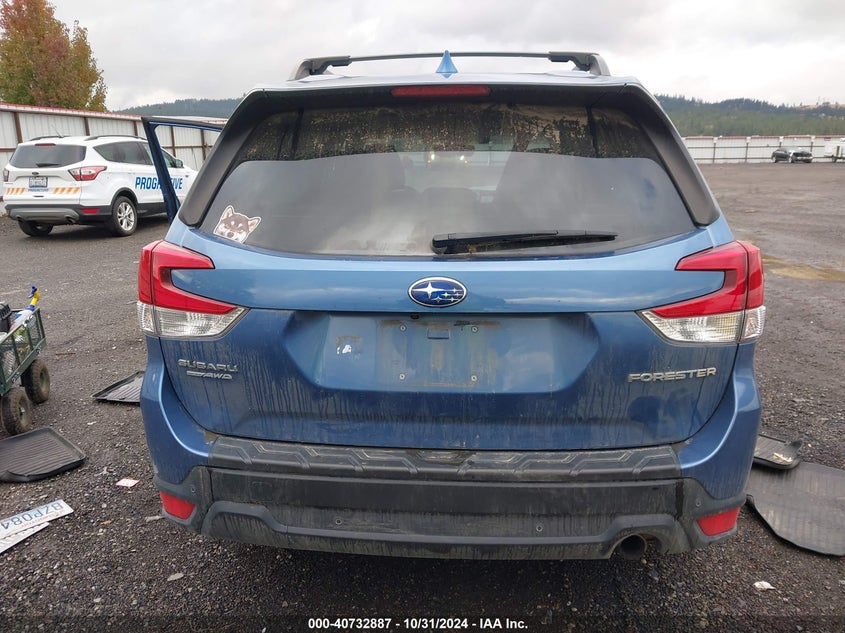 2021 SUBARU FORESTER LIMITED - JF2SKAUC0MH561062