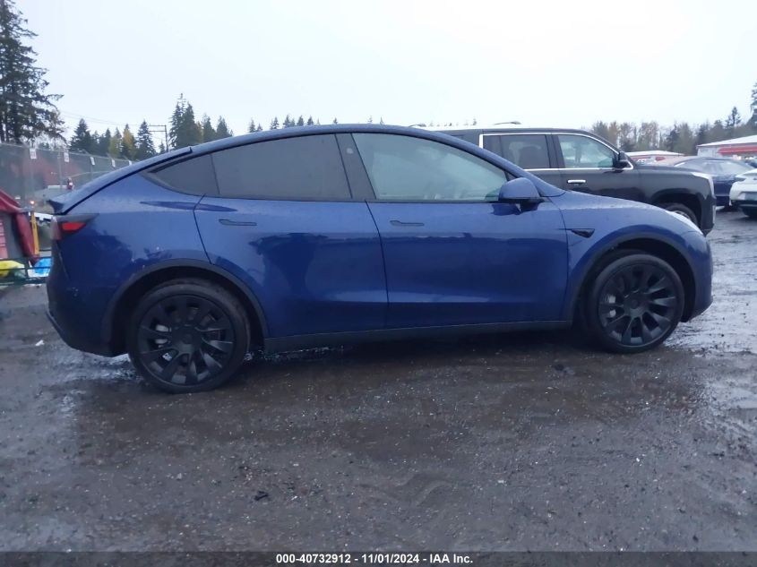 2024 Tesla Model Y Long Range Dual Motor All-Wheel Drive VIN: 7SAYGDEE8RF114761 Lot: 40732912