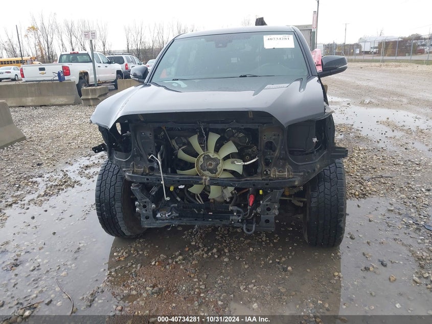 VIN 3TMCZ5AN0JM187586 2018 TOYOTA TACOMA TRD OFF ROAD