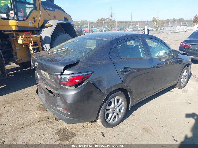 VIN 3MYDLBYV5HY153139 2017 TOYOTA YARIS IA