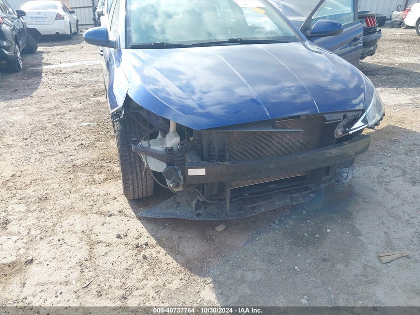 2020 HYUNDAI ELANTRA SEL - 5NPD84LF6LH557875