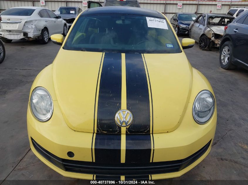 2012 Volkswagen Beetle 2.5L VIN: 3VWJX7AT0CM657963 Lot: 40737896