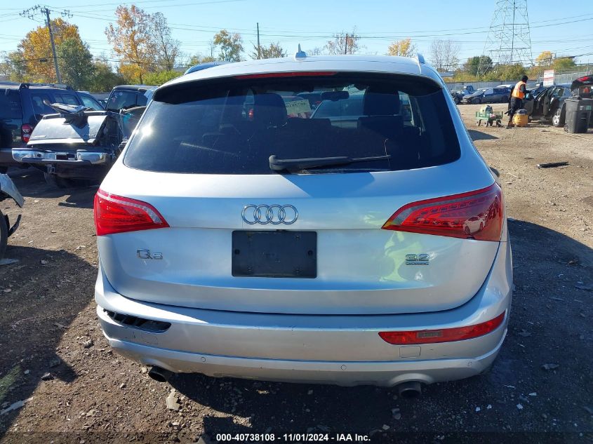 2010 Audi Q5 3.2 Premium VIN: WA1LKAFP4AA098702 Lot: 40738108