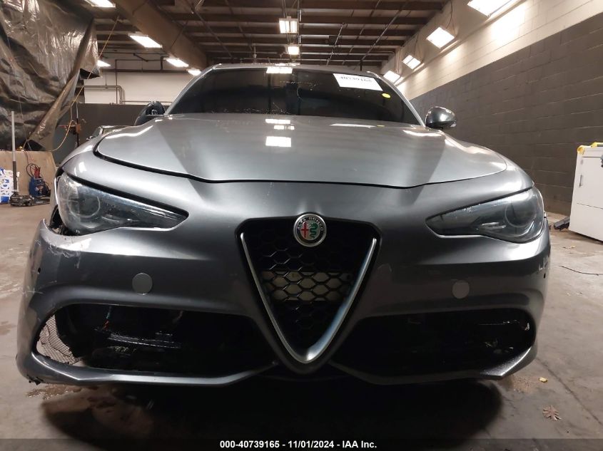 2017 Alfa Romeo Giulia Ti Awd VIN: ZARFAEENXH7556835 Lot: 40739165