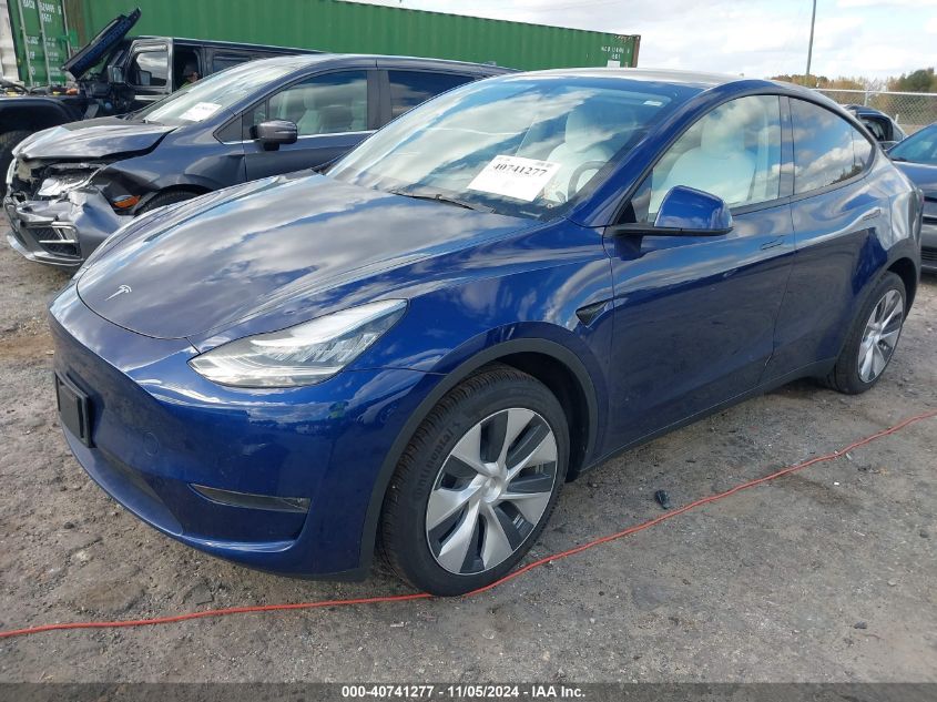 VIN 7SAYGDEE5PA090946 2023 TESLA MODEL Y no.2