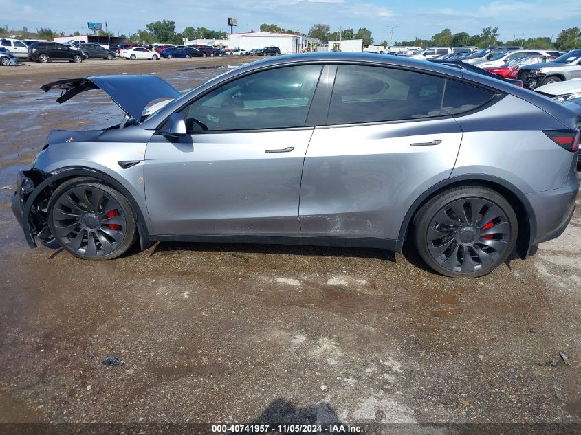 2024 Tesla Model Y Performance Dual Motor All-Wheel Drive VIN: 7SAYGDEF1RA320106 Lot: 40741957