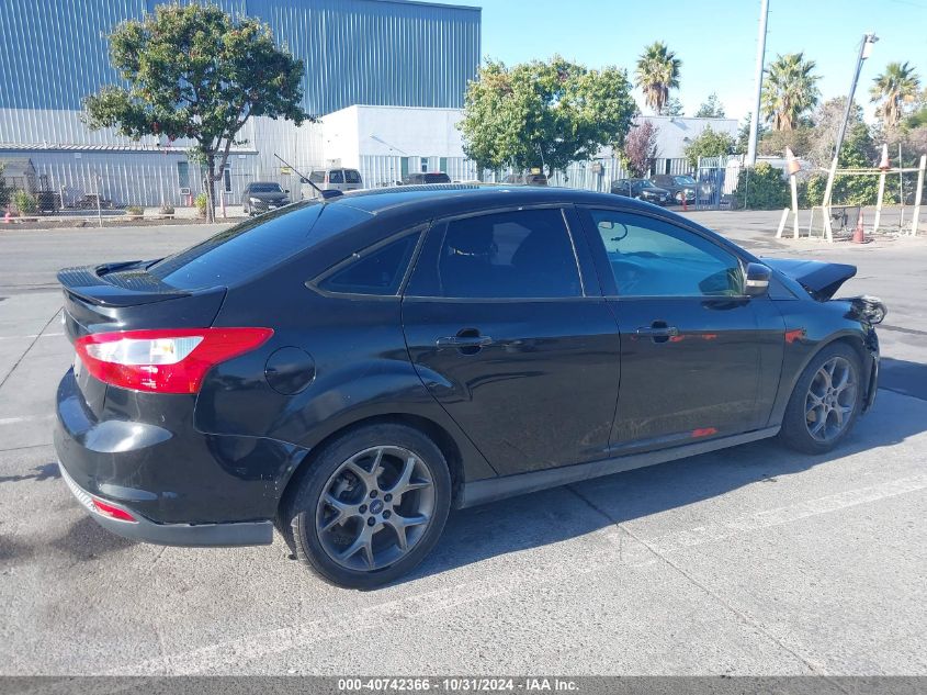 VIN 1FADP3F20DL291066 2013 Ford Focus, SE no.4