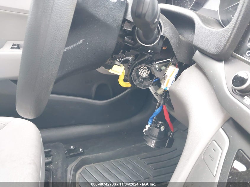 2018 HYUNDAI ELANTRA SEL - 5NPD84LF3JH311699