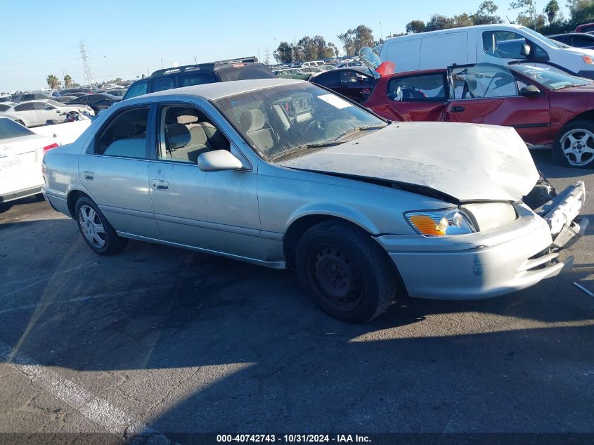 2001 Toyota Camry Le VIN: JT2BG22K710551812 Lot: 40742743