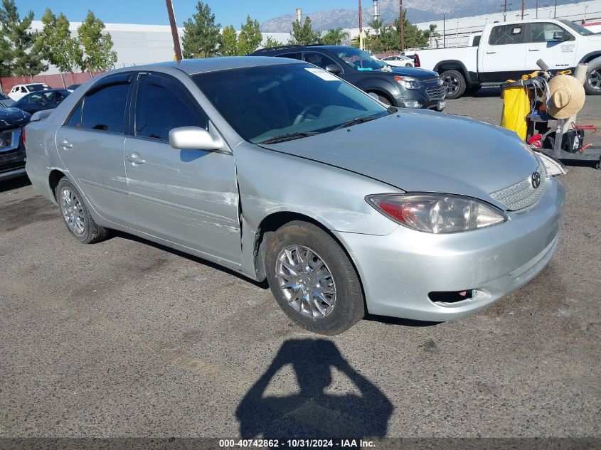 2004 Toyota Camry Le VIN: 4T1BE32K24U352842 Lot: 40742862