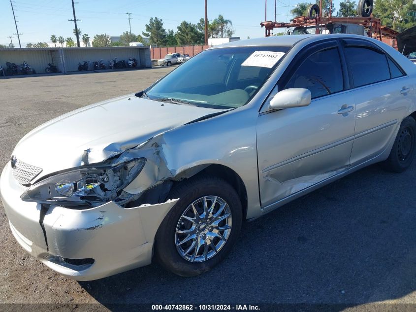 2004 Toyota Camry Le VIN: 4T1BE32K24U352842 Lot: 40742862