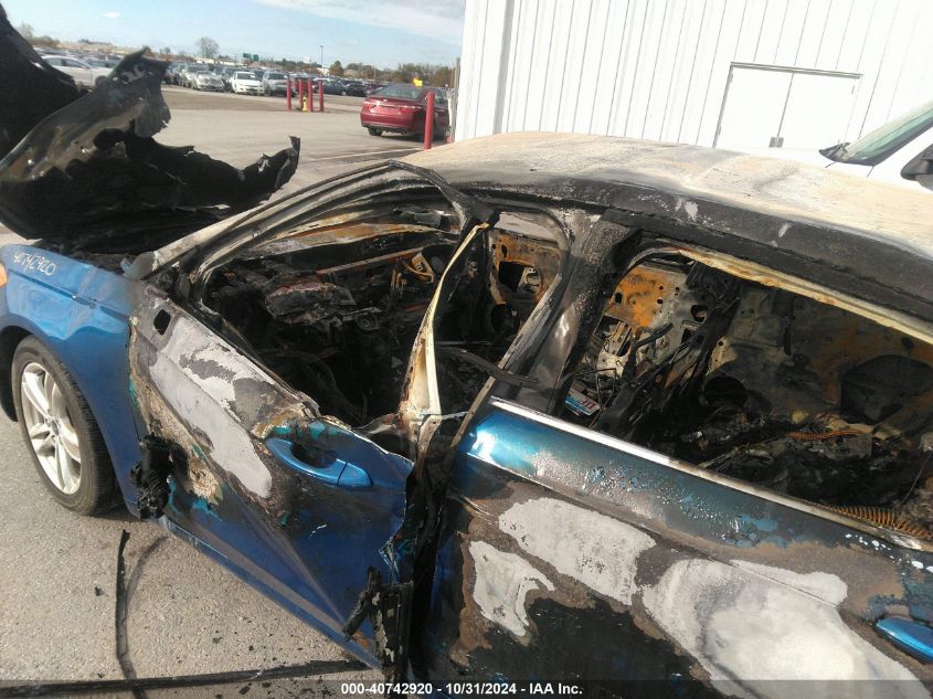 VIN 3FA6P0HD8JR231622 2018 FORD FUSION SE