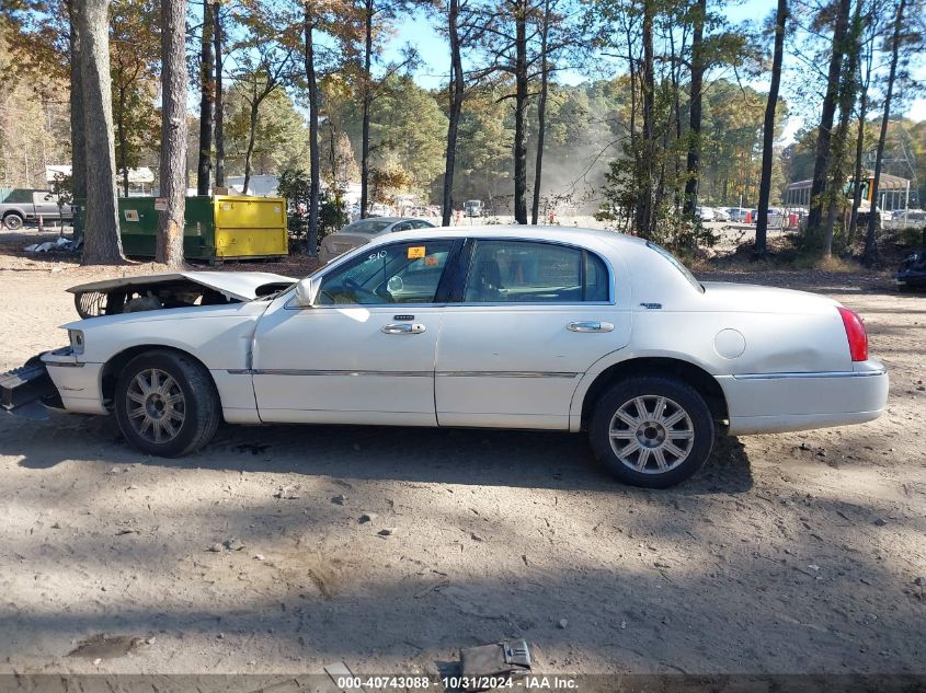 2007 Lincoln Town Car Signature Limited VIN: 1LNHM82V67Y603024 Lot: 40743088