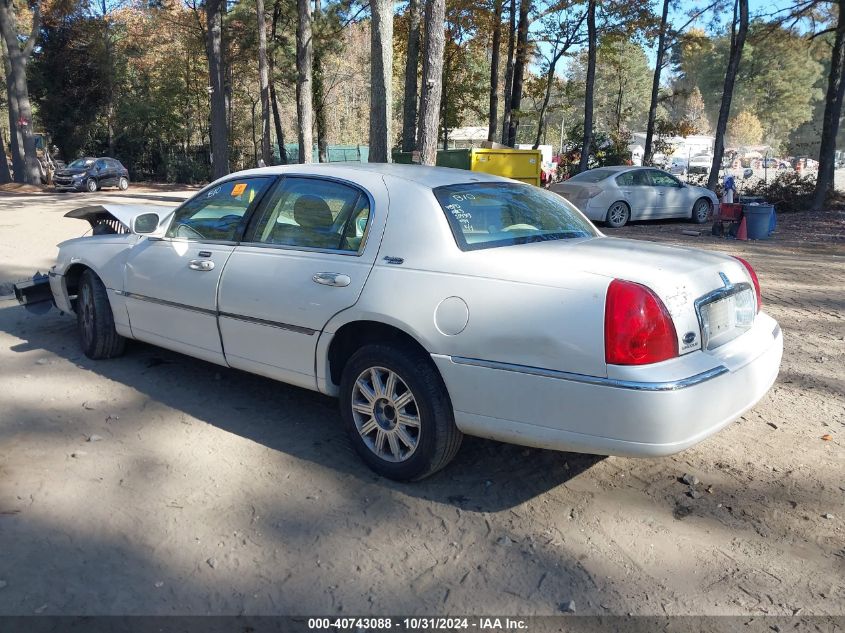 2007 Lincoln Town Car Signature Limited VIN: 1LNHM82V67Y603024 Lot: 40743088