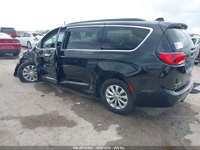 VIN 2C4RC1BG9HR752179 2017 CHRYSLER PACIFICA TOURING-L
