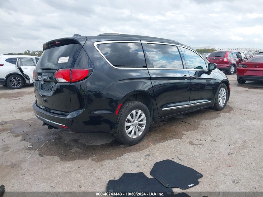VIN 2C4RC1BG9HR752179 2017 CHRYSLER PACIFICA TOURING-L