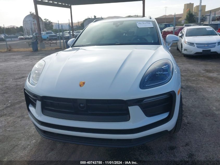 2024 Porsche Macan T VIN: WP1AA2A50RLB04120 Lot: 40743750