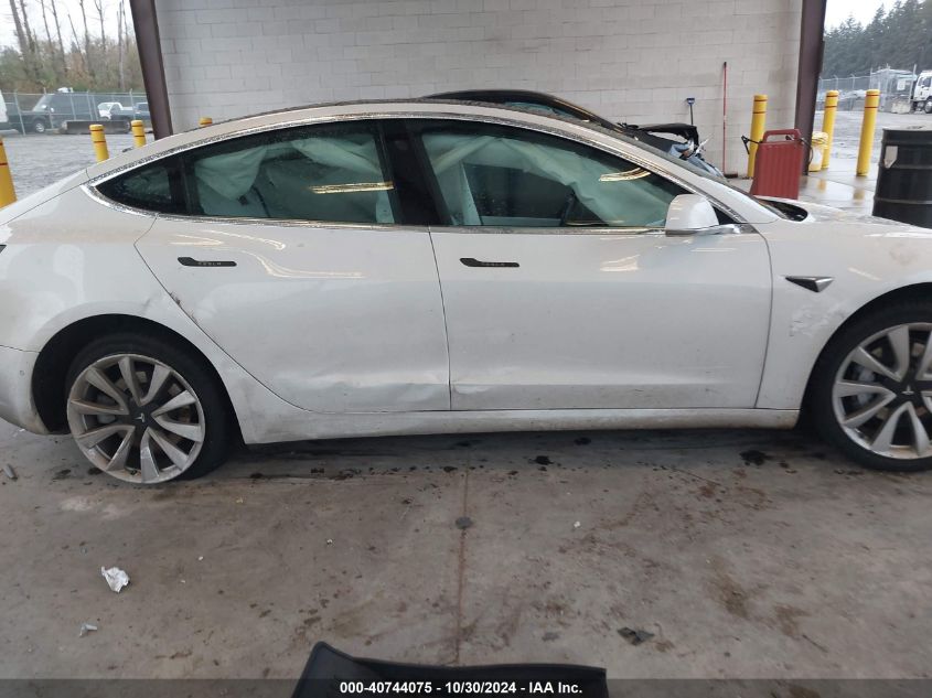 2019 Tesla Model 3 Long Range/Performance VIN: 5YJ3E1EBXKF392519 Lot: 40744075