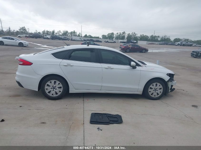 2019 Ford Fusion S VIN: 3FA6P0G79KR170097 Lot: 40744273