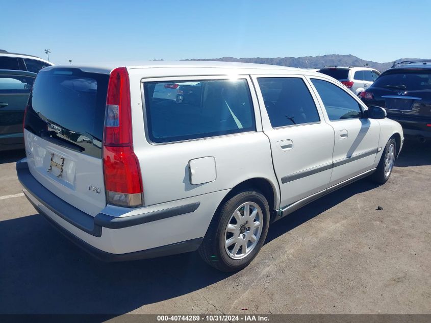 2003 Volvo V70 2.4 VIN: YV1SW64A132322789 Lot: 40744289