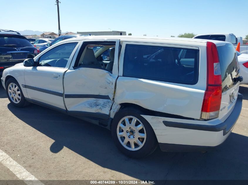 2003 Volvo V70 2.4 VIN: YV1SW64A132322789 Lot: 40744289