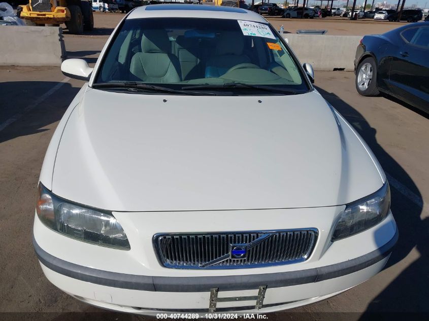 2003 Volvo V70 2.4 VIN: YV1SW64A132322789 Lot: 40744289