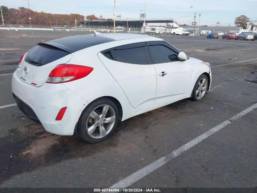 2013 Hyundai Veloster Base W/Gray VIN: KMHTC6AD8DU094471 Lot: 40744494