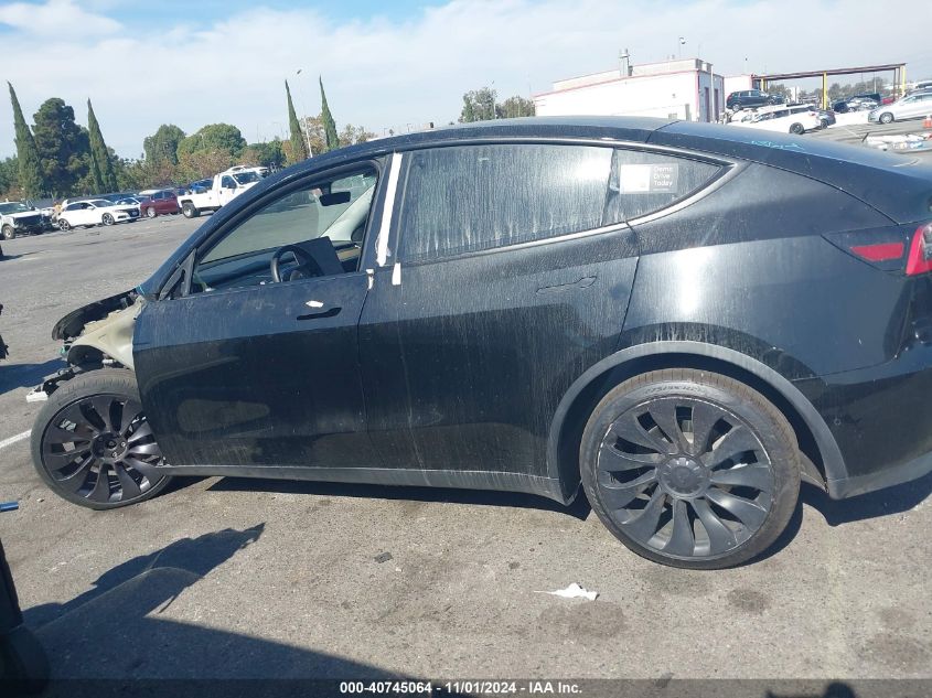 2021 Tesla Model Y Long Range Dual Motor All-Wheel Drive VIN: 5YJYGDEE1MF093922 Lot: 40745064