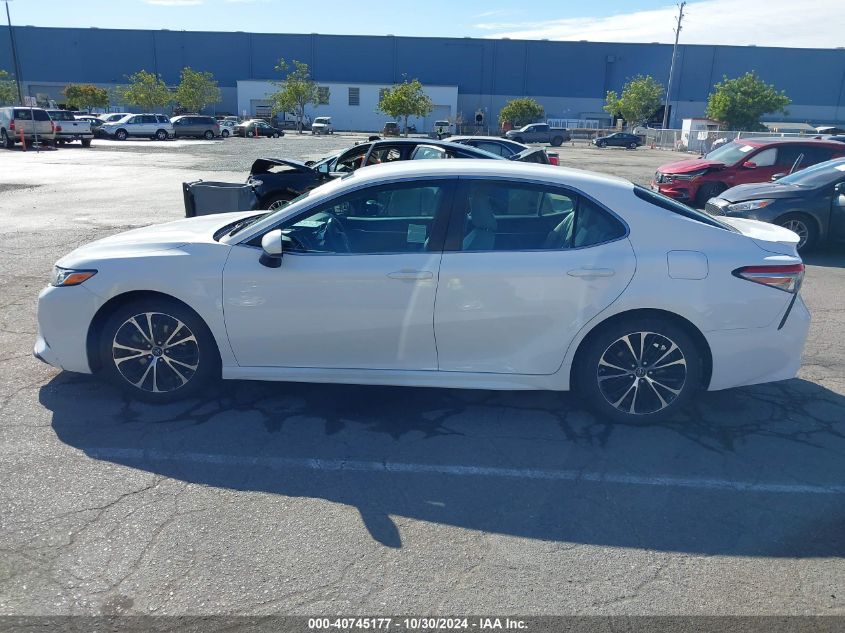 2018 Toyota Camry Se VIN: 4T1B11HK1JU065267 Lot: 40745177