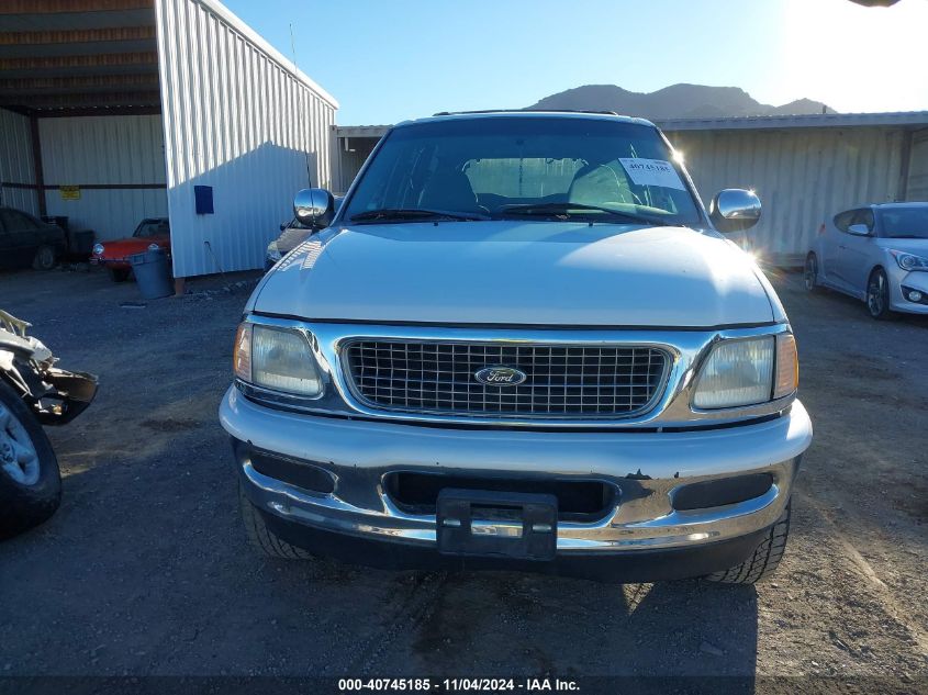 1998 Ford Expedition Eddie Bauer/Xlt VIN: 1FMPU18LXWLC03830 Lot: 40745185