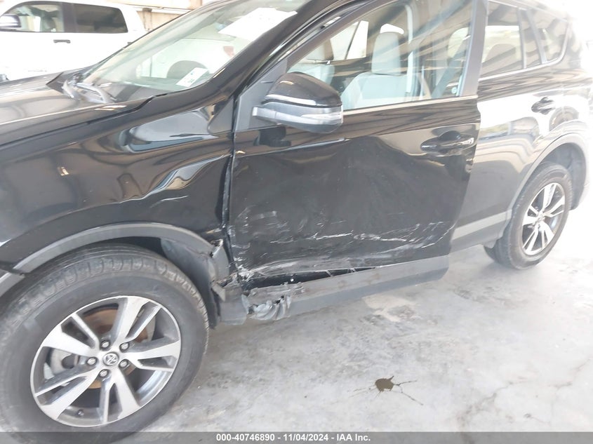 2016 TOYOTA RAV4 XLE - 2T3WFREV1GW272094
