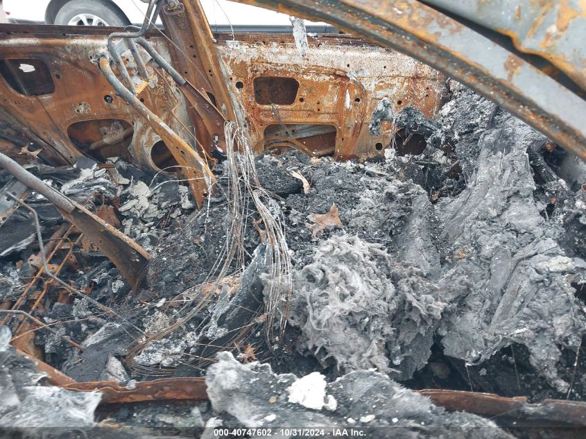 2017 TOYOTA RAV4 HYBRID LIMITED - JTMDJREV3HD105837