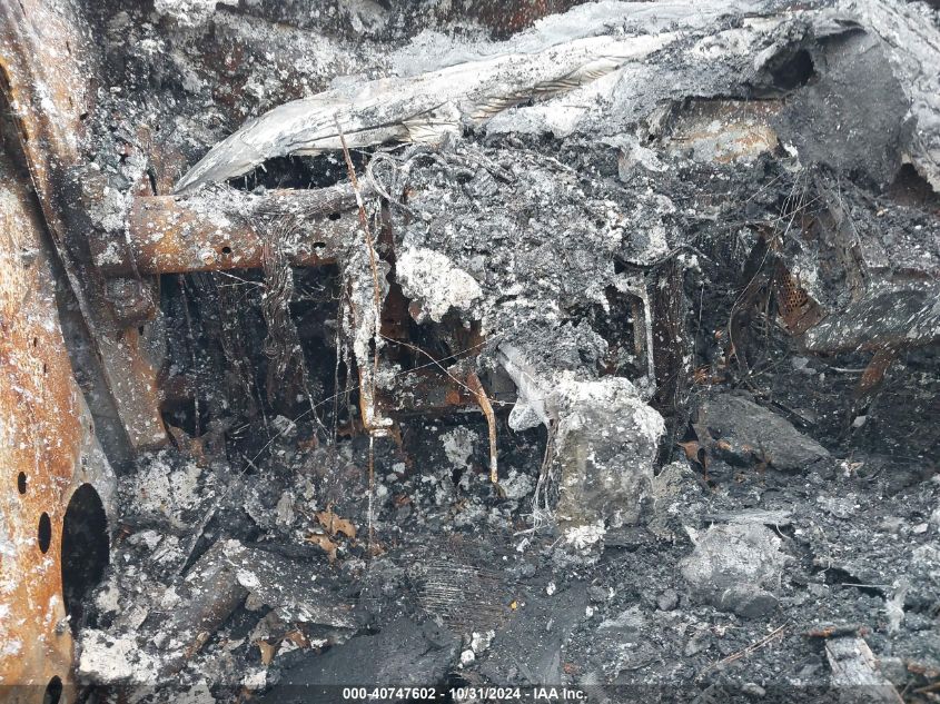 2017 TOYOTA RAV4 HYBRID LIMITED - JTMDJREV3HD105837