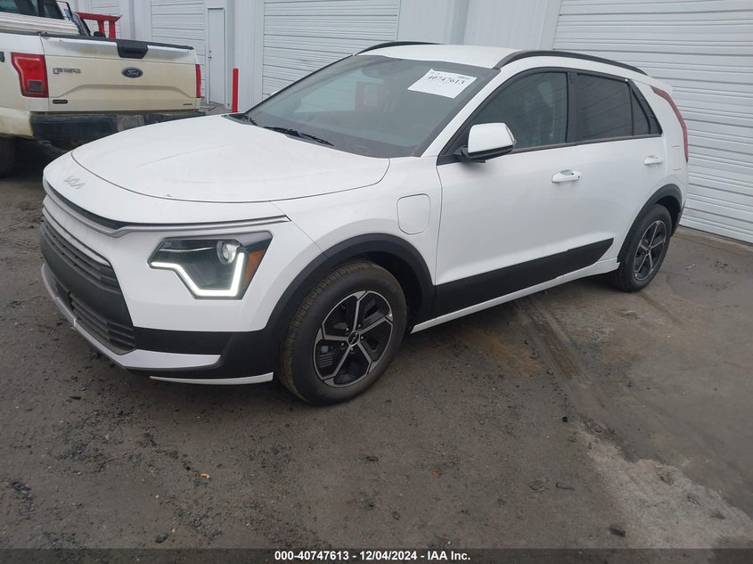 Vin: kndcs3lf3r5209192, lot: 41237043, kia niro plug-in hybrid ex 20242