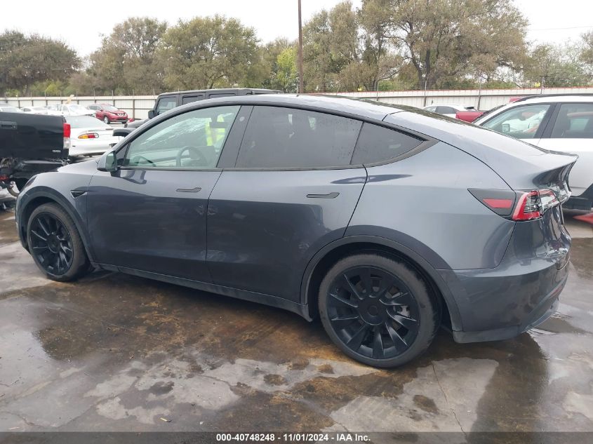 2021 Tesla Model Y Long Range Dual Motor All-Wheel Drive VIN: 5YJYGAEE9MF207812 Lot: 40748248