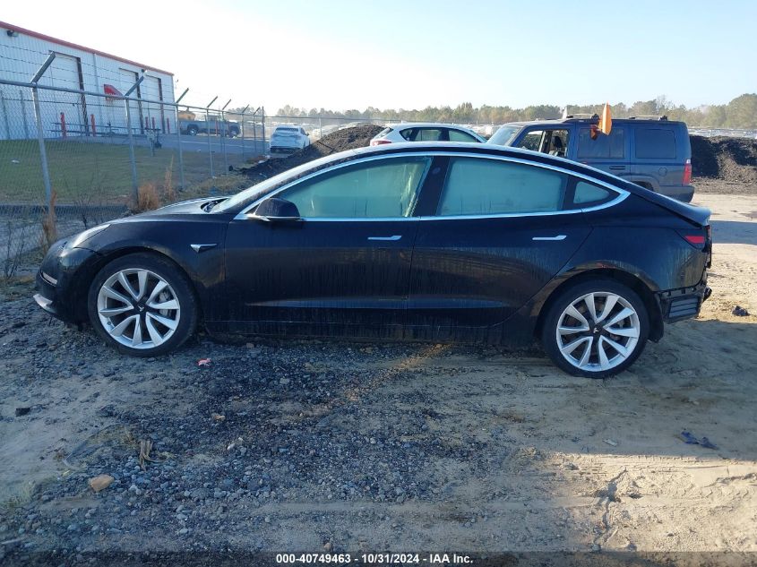 2018 Tesla Model 3 Long Range/Mid Range VIN: 5YJ3E1EA1JF136453 Lot: 40749463