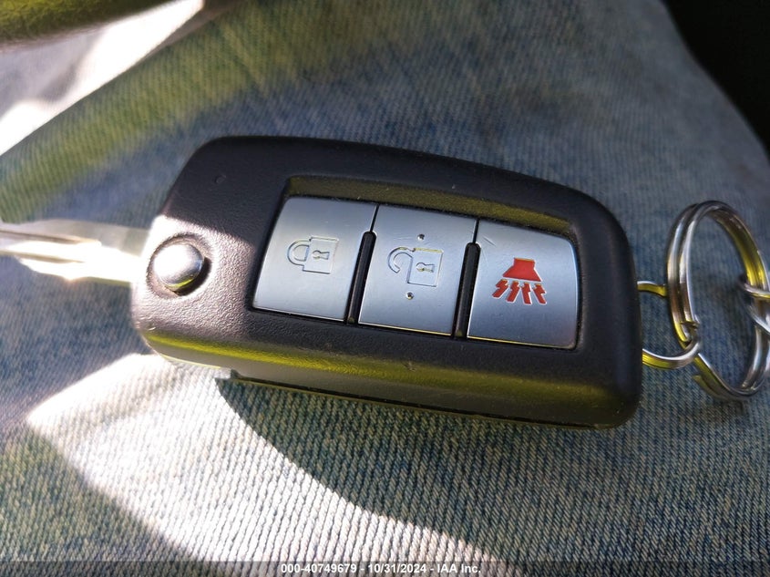 2015 NISSAN ROGUE S - KNMAT2MV2FP536686