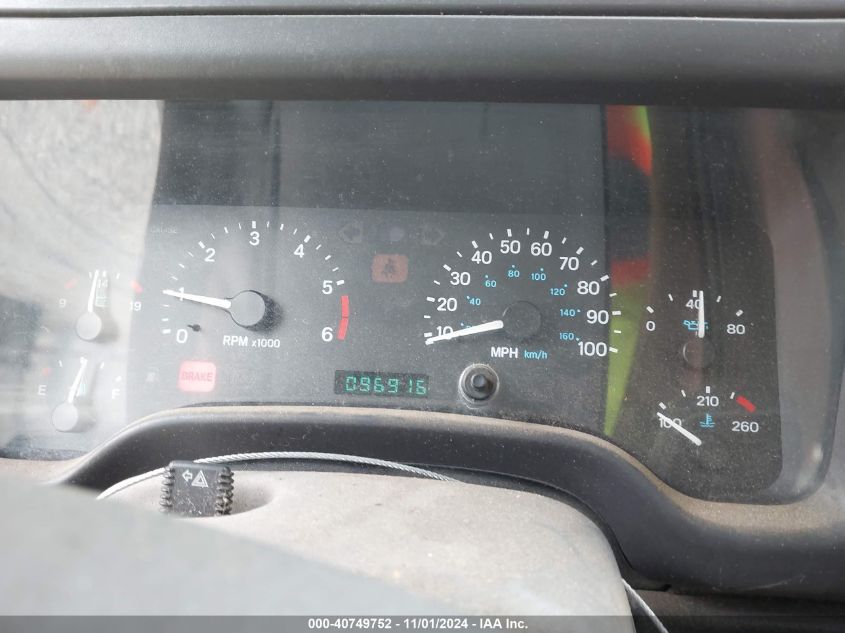 2000 Jeep Wrangler Se VIN: 1J4FA29P7YP704843 Lot: 40749752