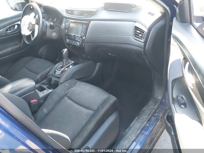 VIN JN8AT2MT2KW259993 2019 NISSAN ROGUE SV