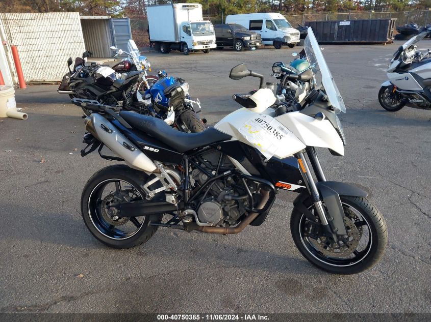 2011 Ktm 990 Supermoto/T VIN: VBKVS940XBM976537 Lot: 40750385