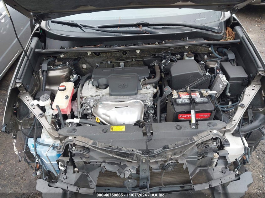 2014 TOYOTA RAV4 XLE - JTMWFREV3ED038890