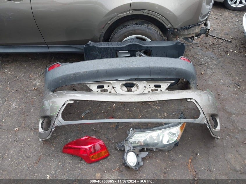 2014 TOYOTA RAV4 XLE - JTMWFREV3ED038890